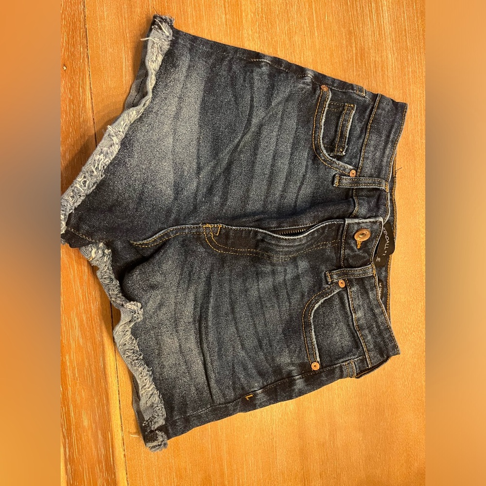 *BUNDLE 3 for $30* Kendall & Kylie the Drifter Highrise denim shorts